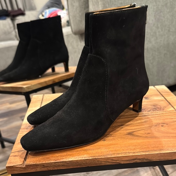 Madewell Black Ankle Boots - Picture 2 of 7